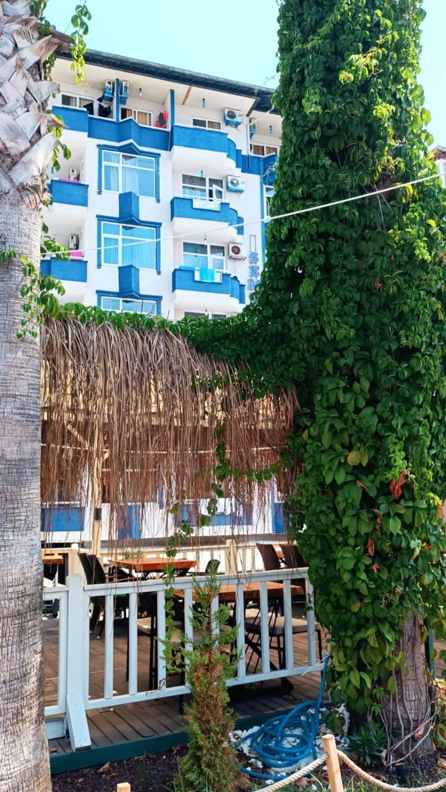 Semt Luna Beach Hotel Аланя Екстериор снимка